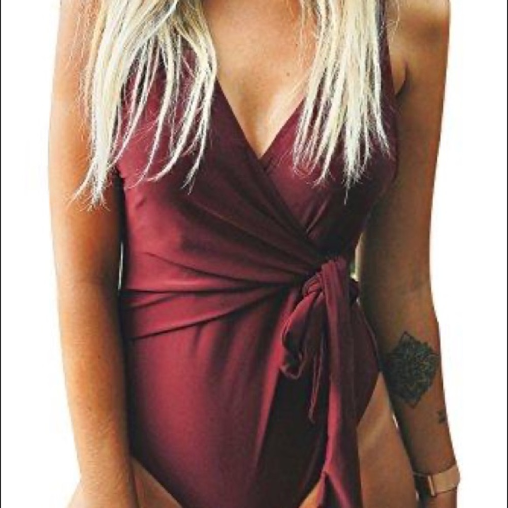 NWOT Cupshe One-piece Swimsuit - M / Wine Red